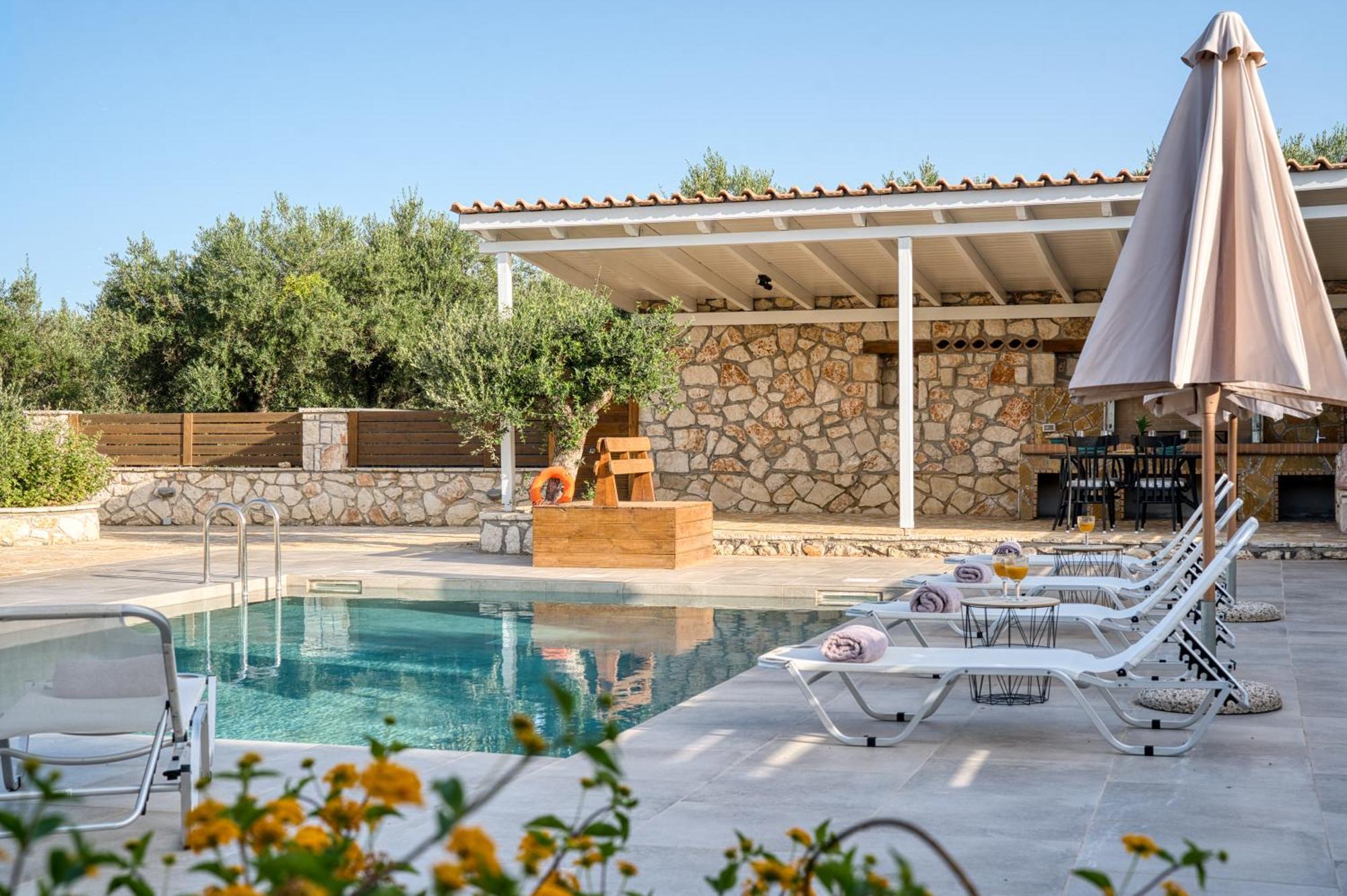 Astarte Villas - Astra Private Villas With Pool Vasilikós Exterior photo